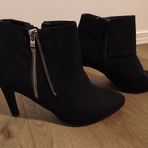 Elegant Black Ankle Booties with Zipper Detail